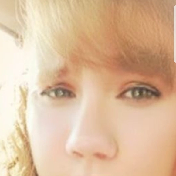 Meet your Posher, Dana - Picture 1 of 1